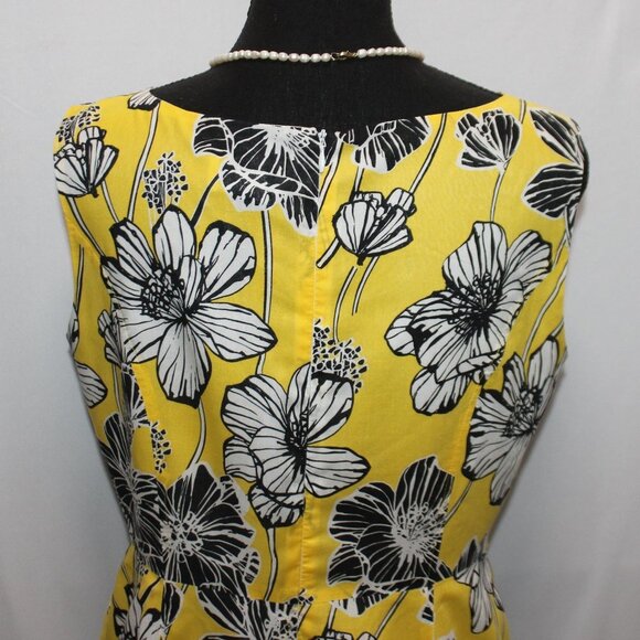 Robbie Bee Yellow Floral Sleeveless Dress - Picture 9 of 15